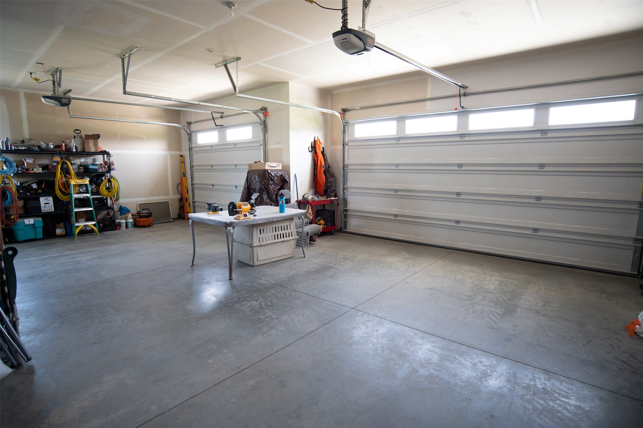 Hamilton, Montana 59840, United States, 5 Bedrooms Bedrooms, ,4 BathroomsBathrooms,Residential,Active,126054