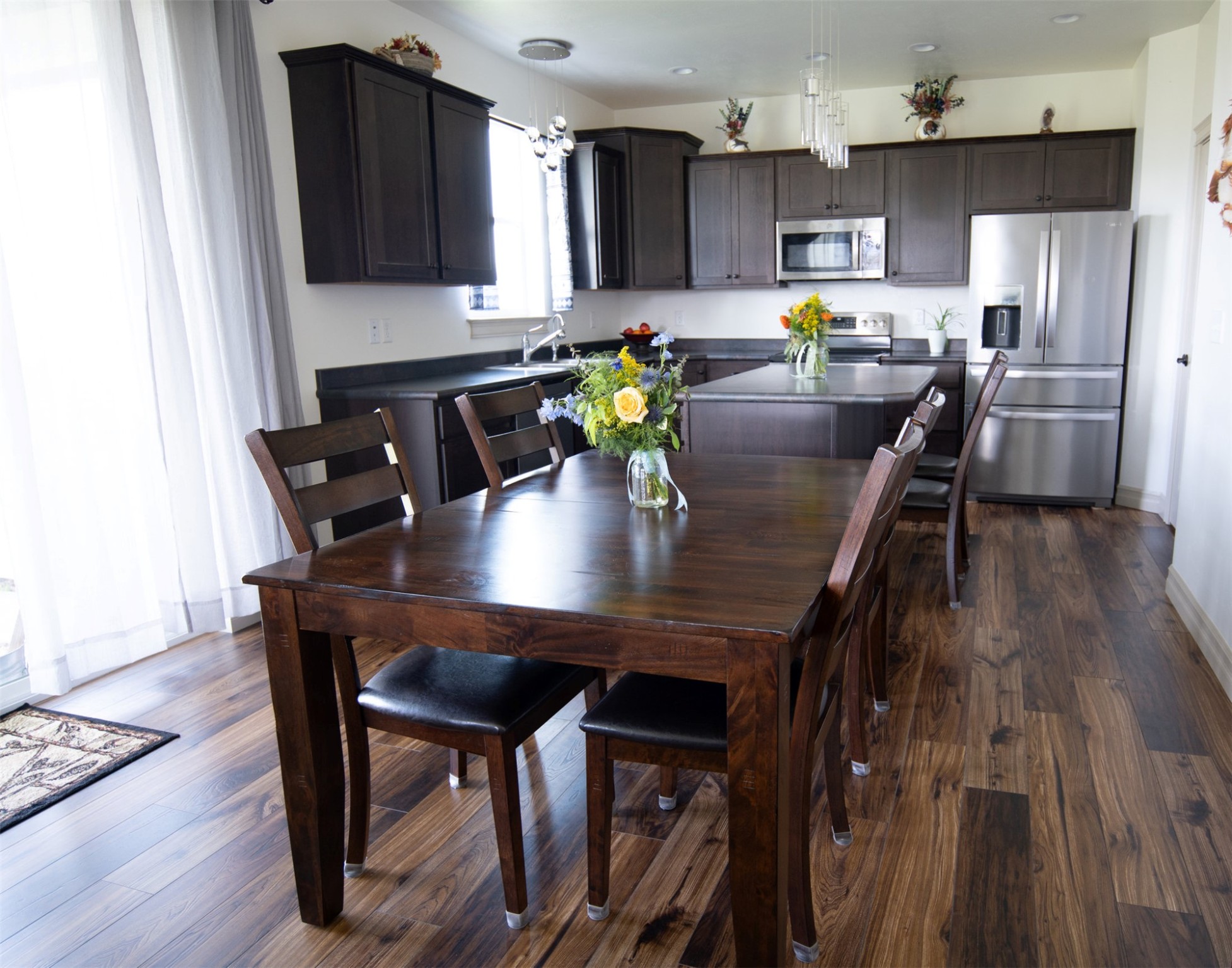 Hamilton, Montana 59840, United States, 5 Bedrooms Bedrooms, ,4 BathroomsBathrooms,Residential,Active,126054