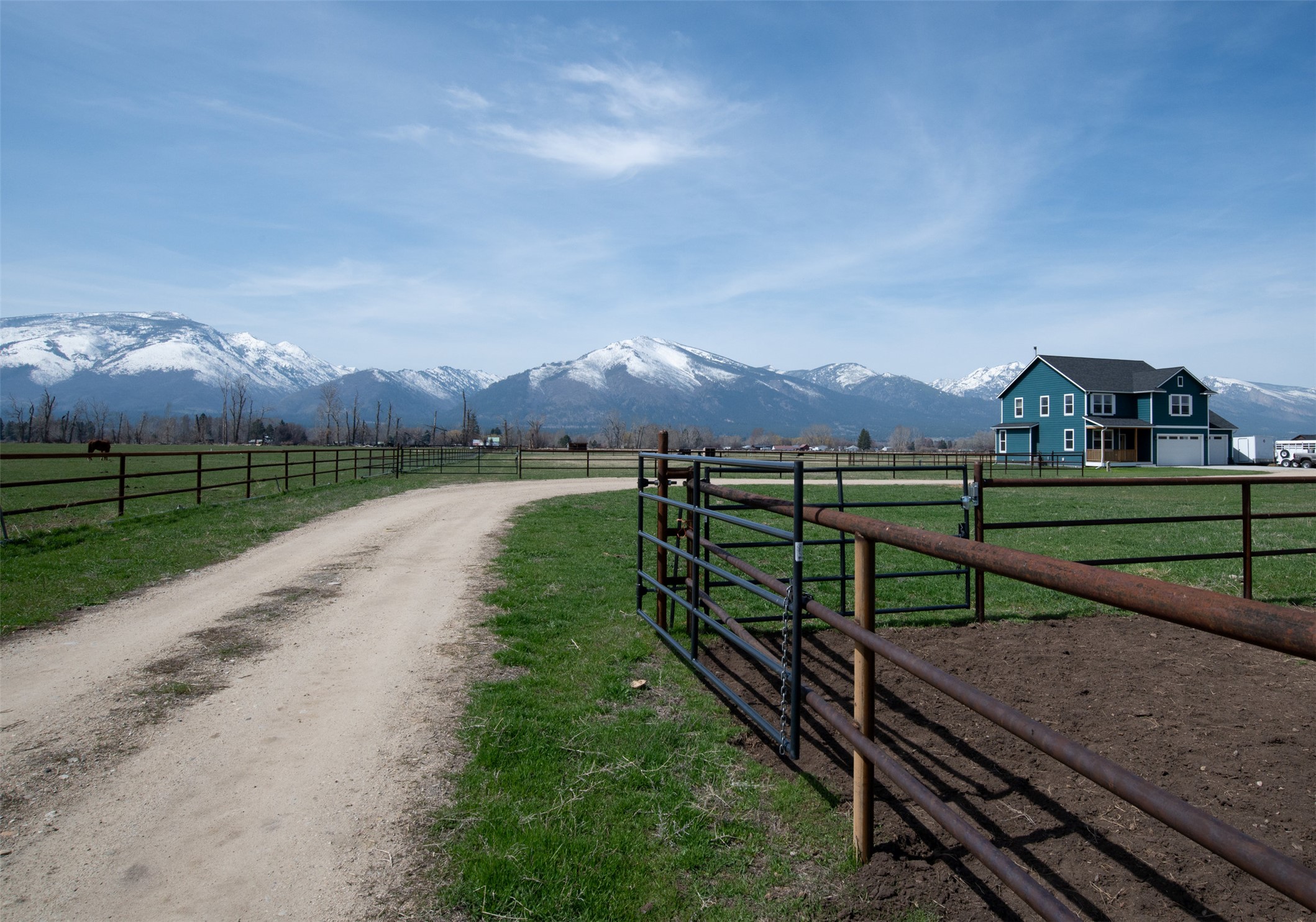 Hamilton, Montana 59840, United States, 5 Bedrooms Bedrooms, ,4 BathroomsBathrooms,Residential,Active,126054