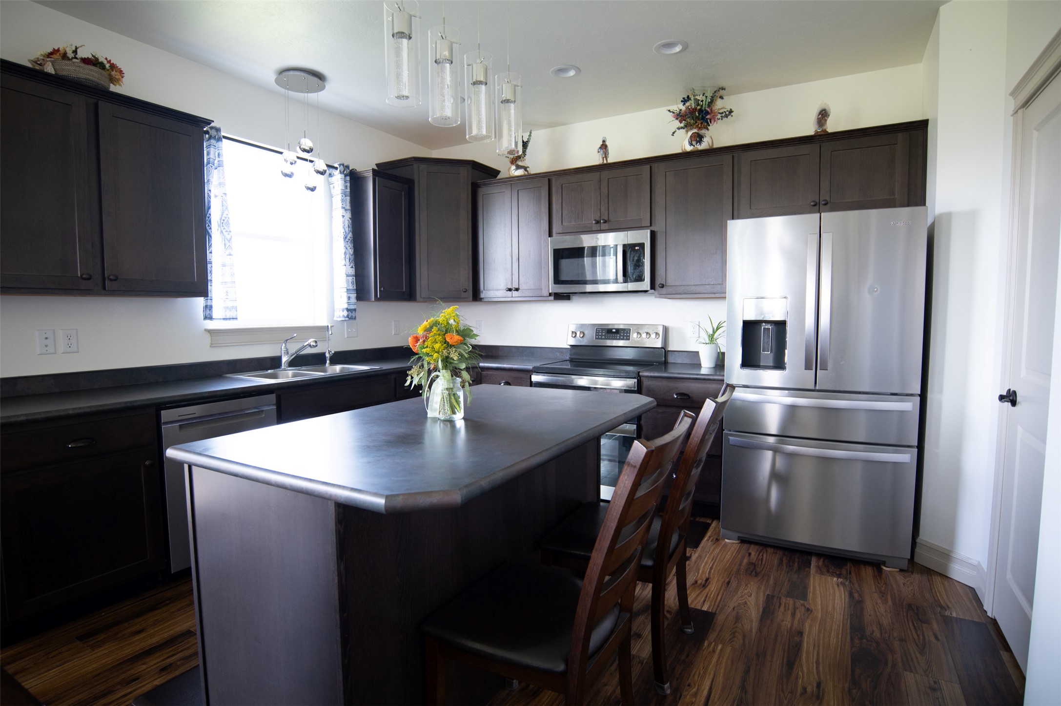 Hamilton, Montana 59840, United States, 5 Bedrooms Bedrooms, ,4 BathroomsBathrooms,Residential,Active,126054