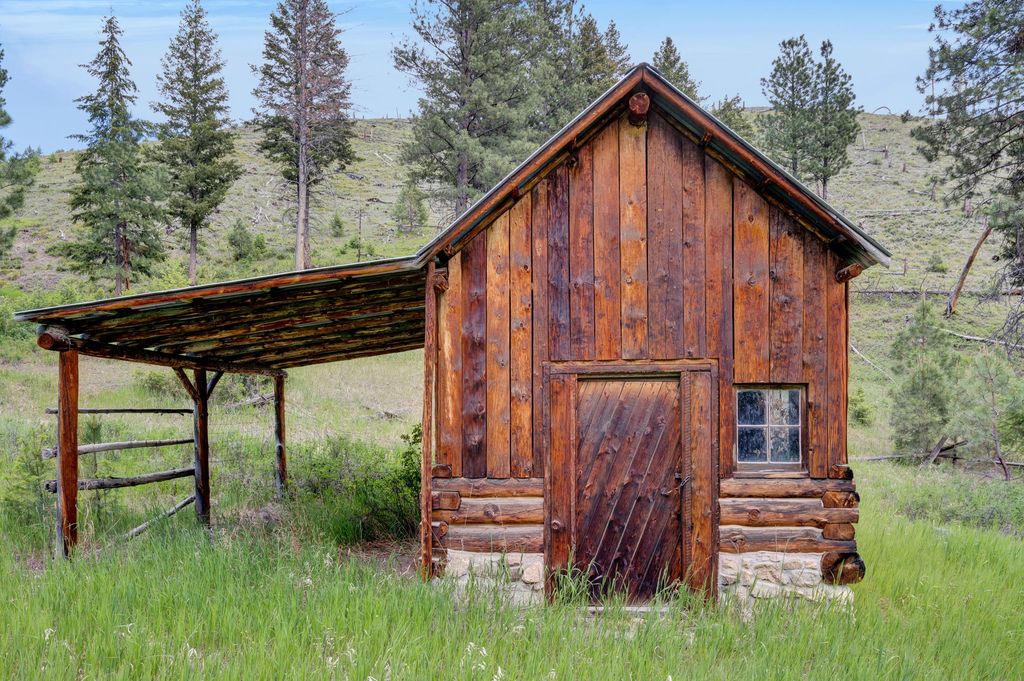 Photo of Nhn Dugout Gulch Road, Darby, MT 59829 (MLS # 30051533)