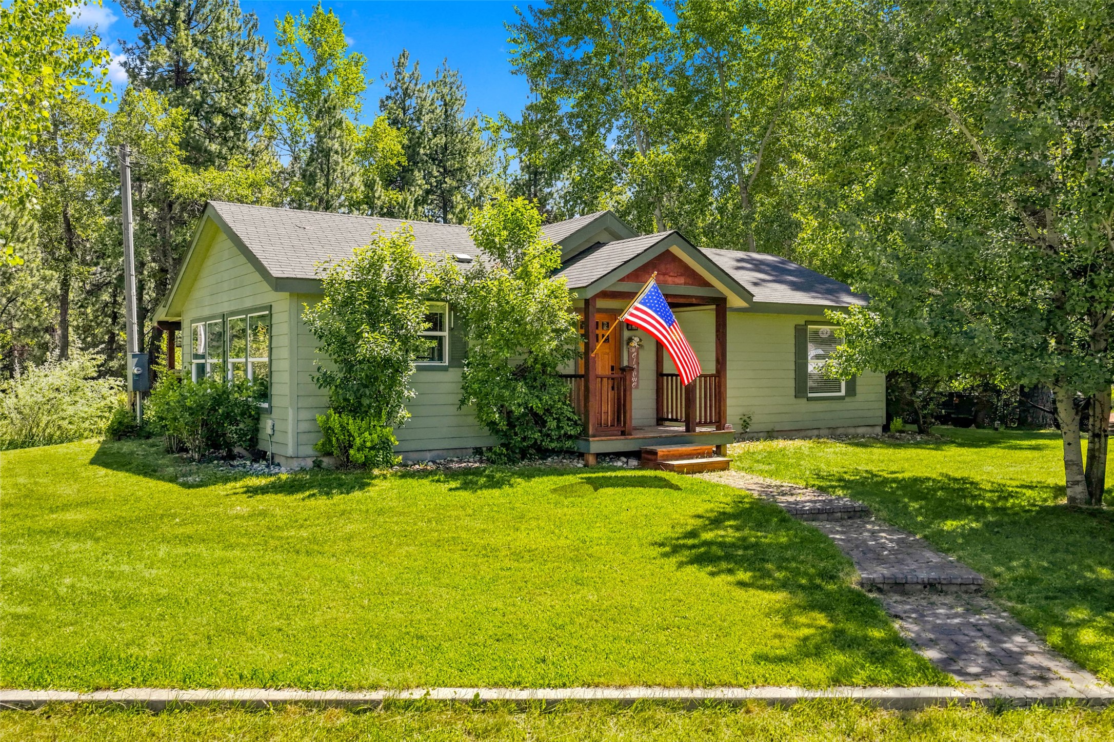 2848 E Gorus Loop