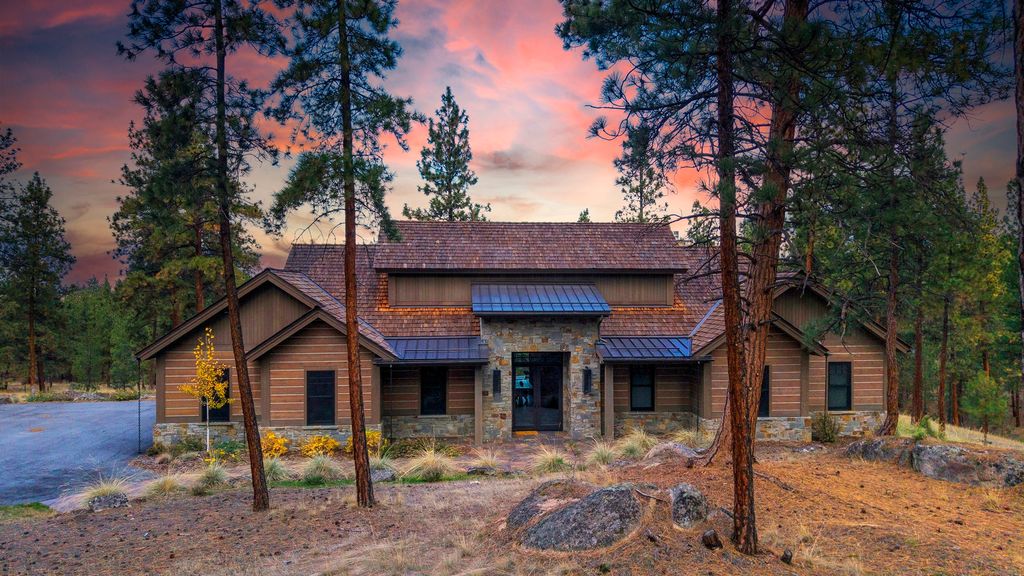 Photo of 1441 Stock Farm Road, Hamilton, MT 59840 (MLS # 30057893)