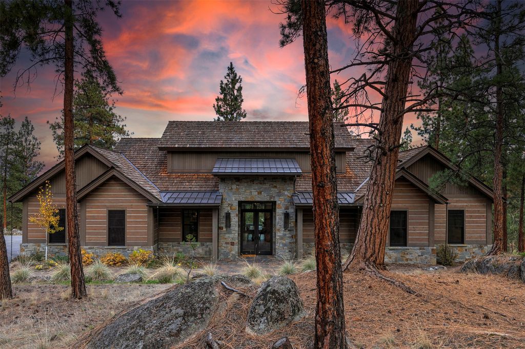 Photo of 1441 Stock Farm Road, Hamilton, MT 59840 (MLS # 30057893)