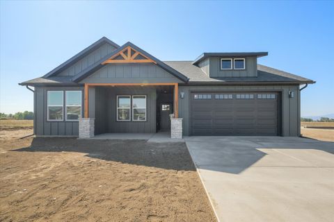 Photo of 241 Stirling Loop, East Helena, MT 59635 (MLS # 30060243) Photo of 241 Stirling Loop, East Helena, MT 59635 (MLS # 30060243)