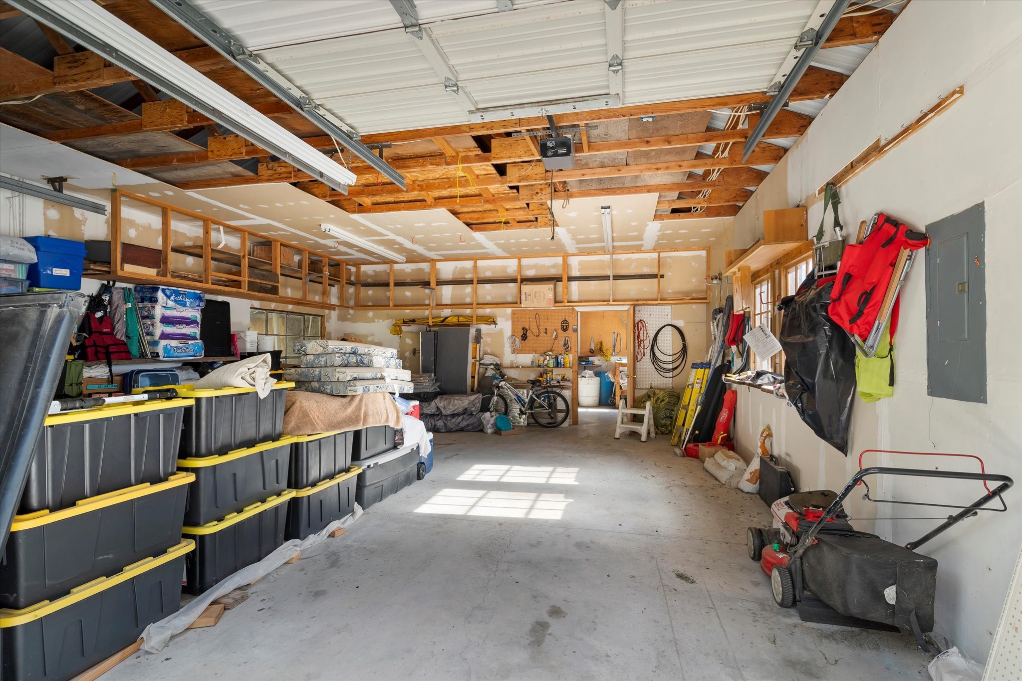 Kalispell, Montana 59901, United States, 2 Bedrooms Bedrooms, ,2 BathroomsBathrooms,Residential,Pending,43463