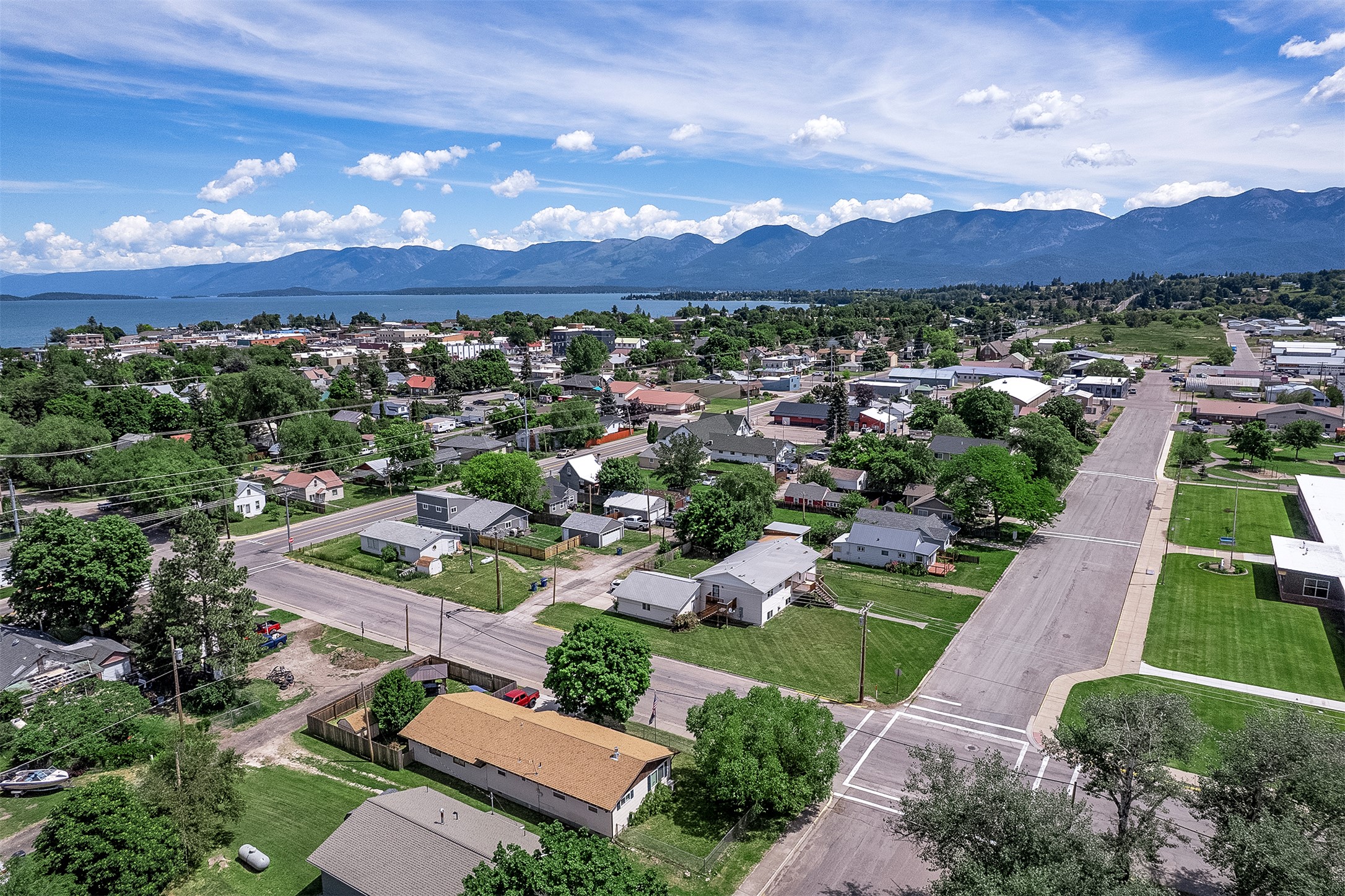 114 8th Avenue W