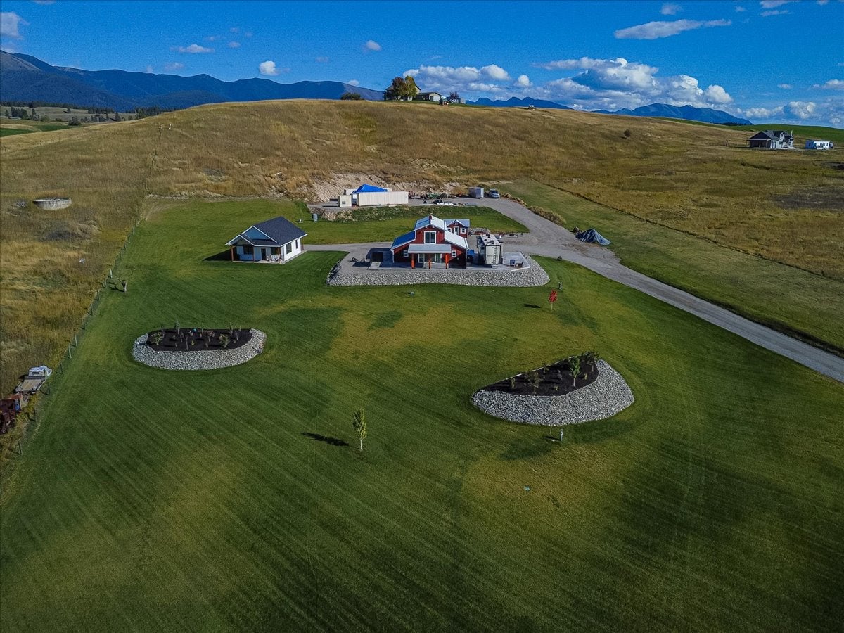 872 Lundeen Road