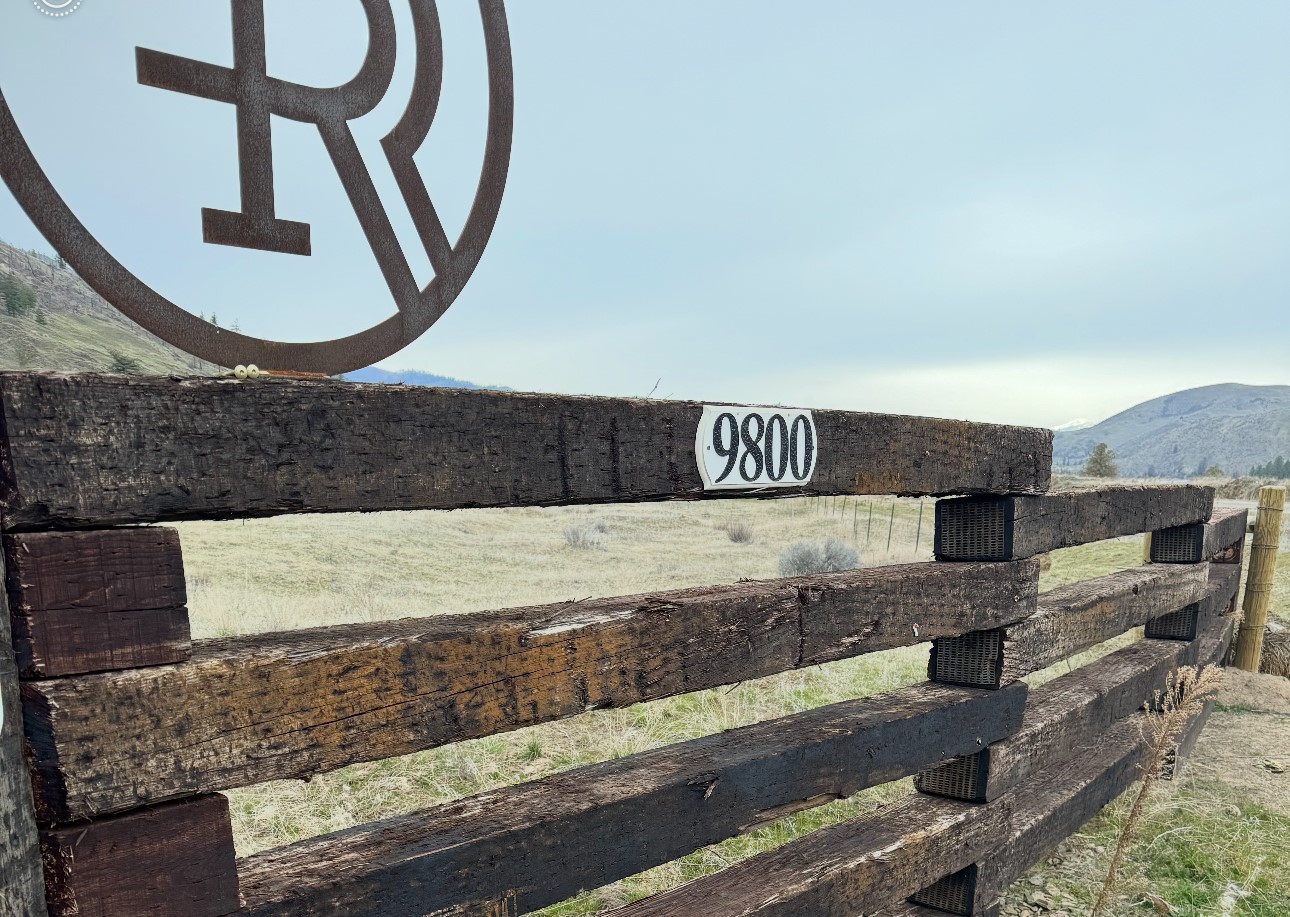 Dixon, Montana 59831, United States, 3 Bedrooms Bedrooms, ,2 BathroomsBathrooms,Residential,Active,213043