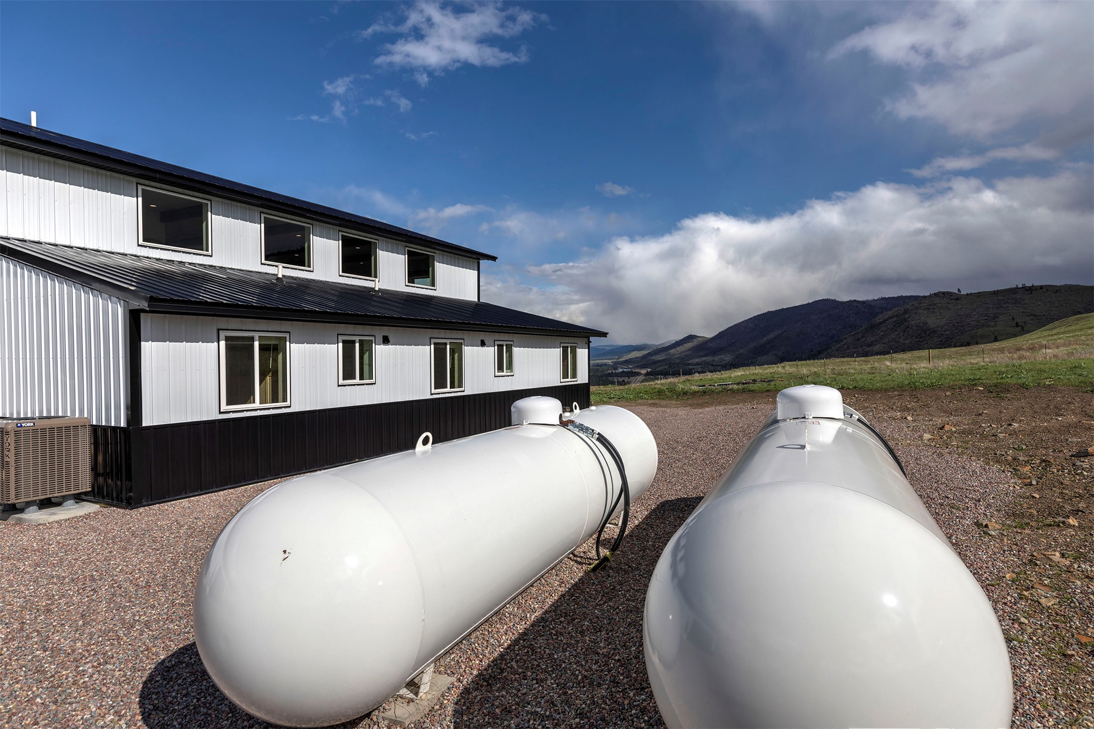 Dixon, Montana 59831, United States, 3 Bedrooms Bedrooms, ,2 BathroomsBathrooms,Residential,Active,213043