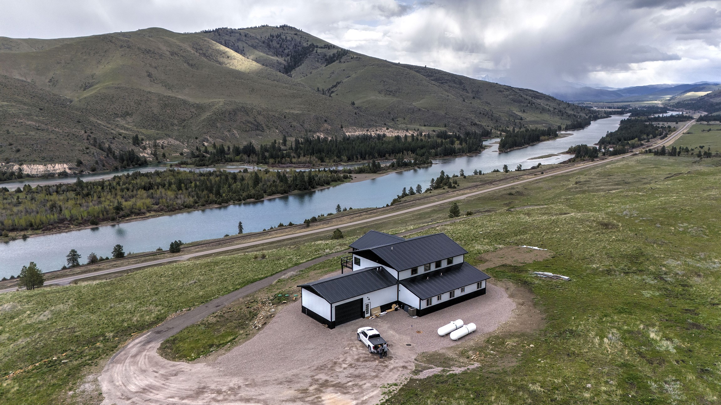 Dixon, Montana 59831, United States, 3 Bedrooms Bedrooms, ,2 BathroomsBathrooms,Residential,Active,213043