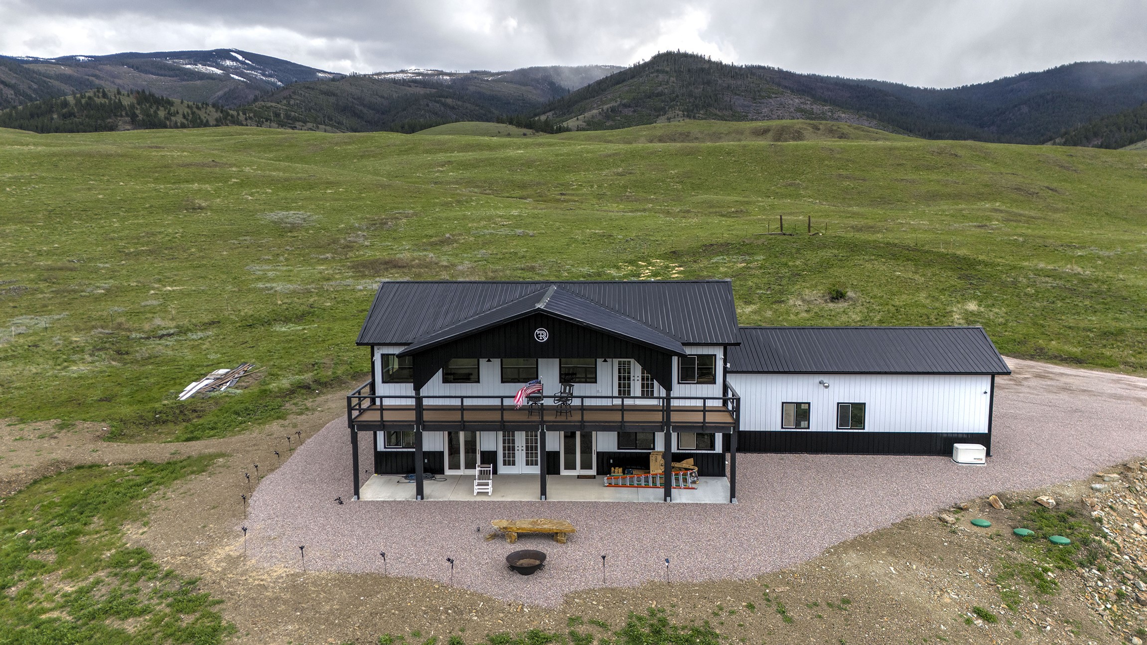 Dixon, Montana 59831, United States, 3 Bedrooms Bedrooms, ,2 BathroomsBathrooms,Residential,Active,213043