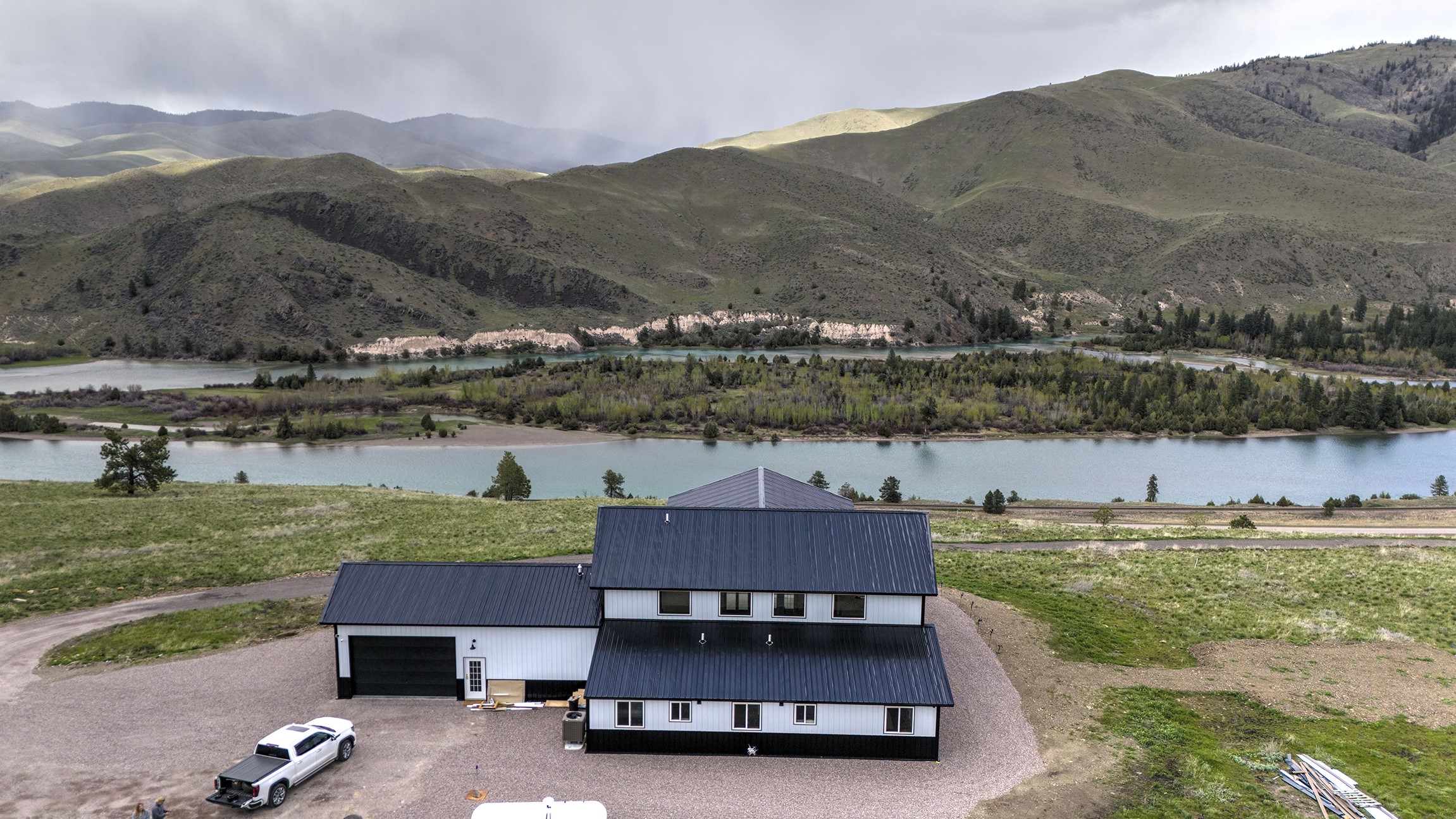 Dixon, Montana 59831, United States, 3 Bedrooms Bedrooms, ,2 BathroomsBathrooms,Residential,Active,213043