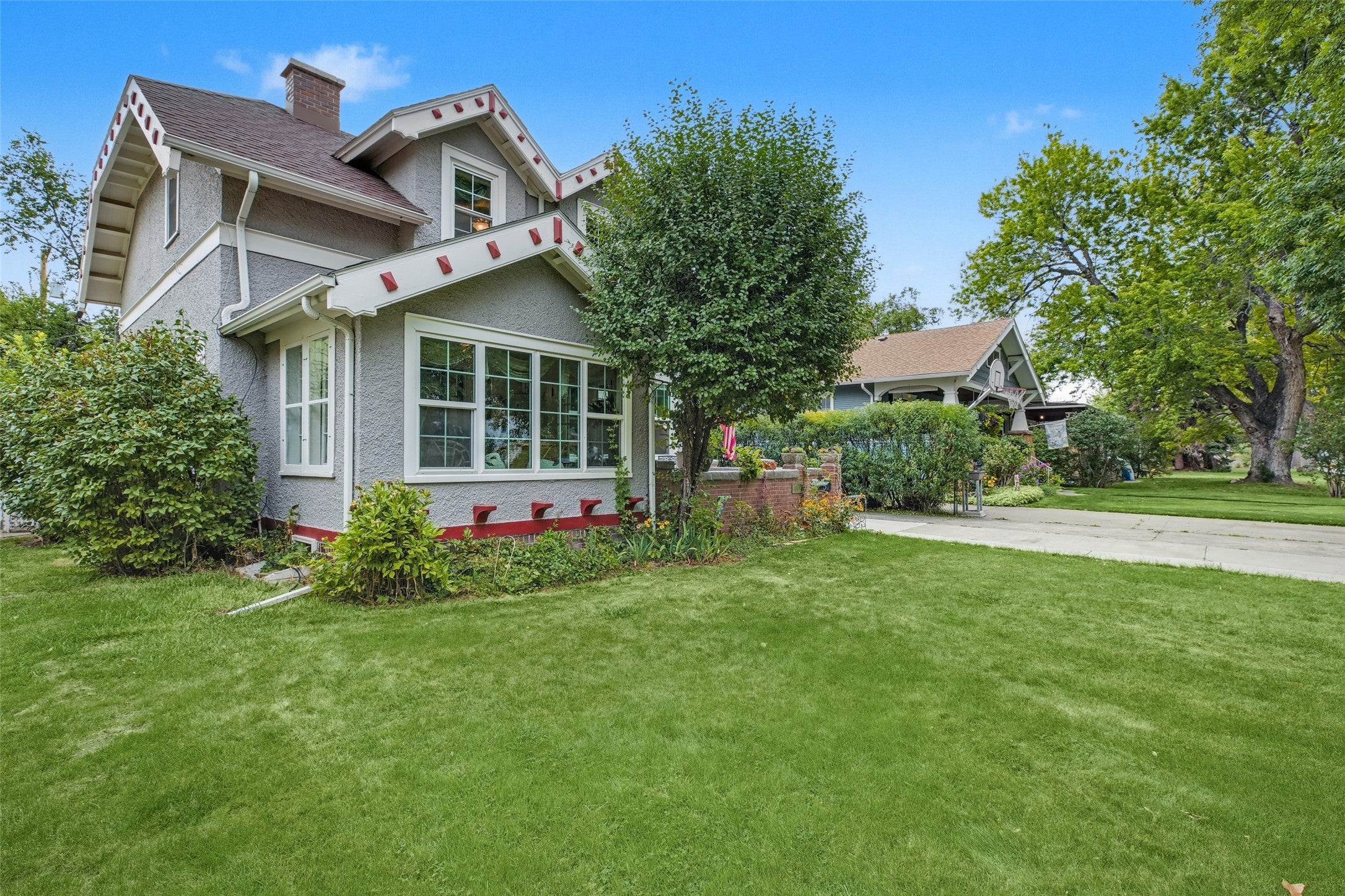 1809 4th Avenue N