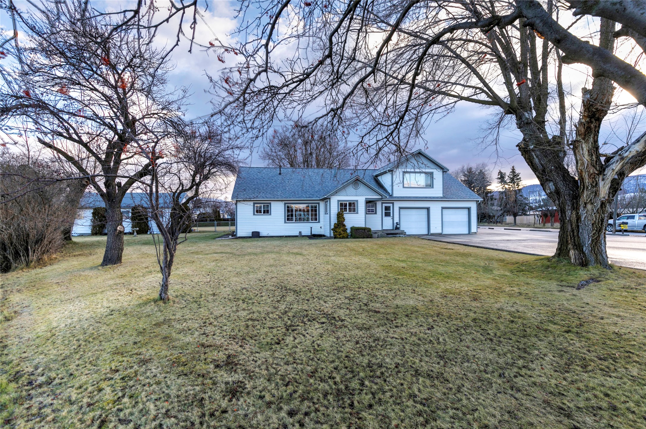 970 S Reserve Street