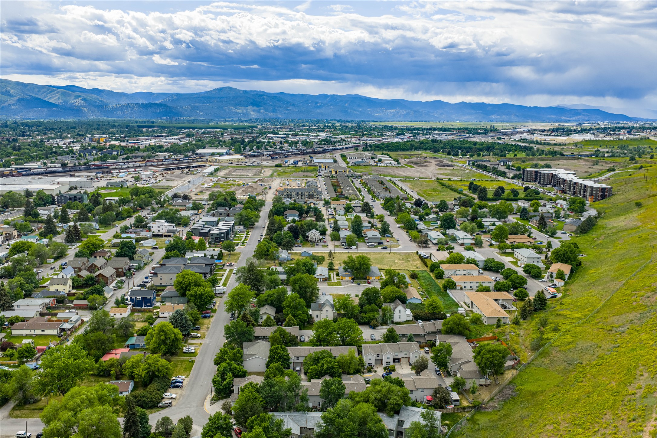 Missoula, Montana 59802, United States, 2 Bedrooms Bedrooms, ,2 BathroomsBathrooms,Residential,Active,148158