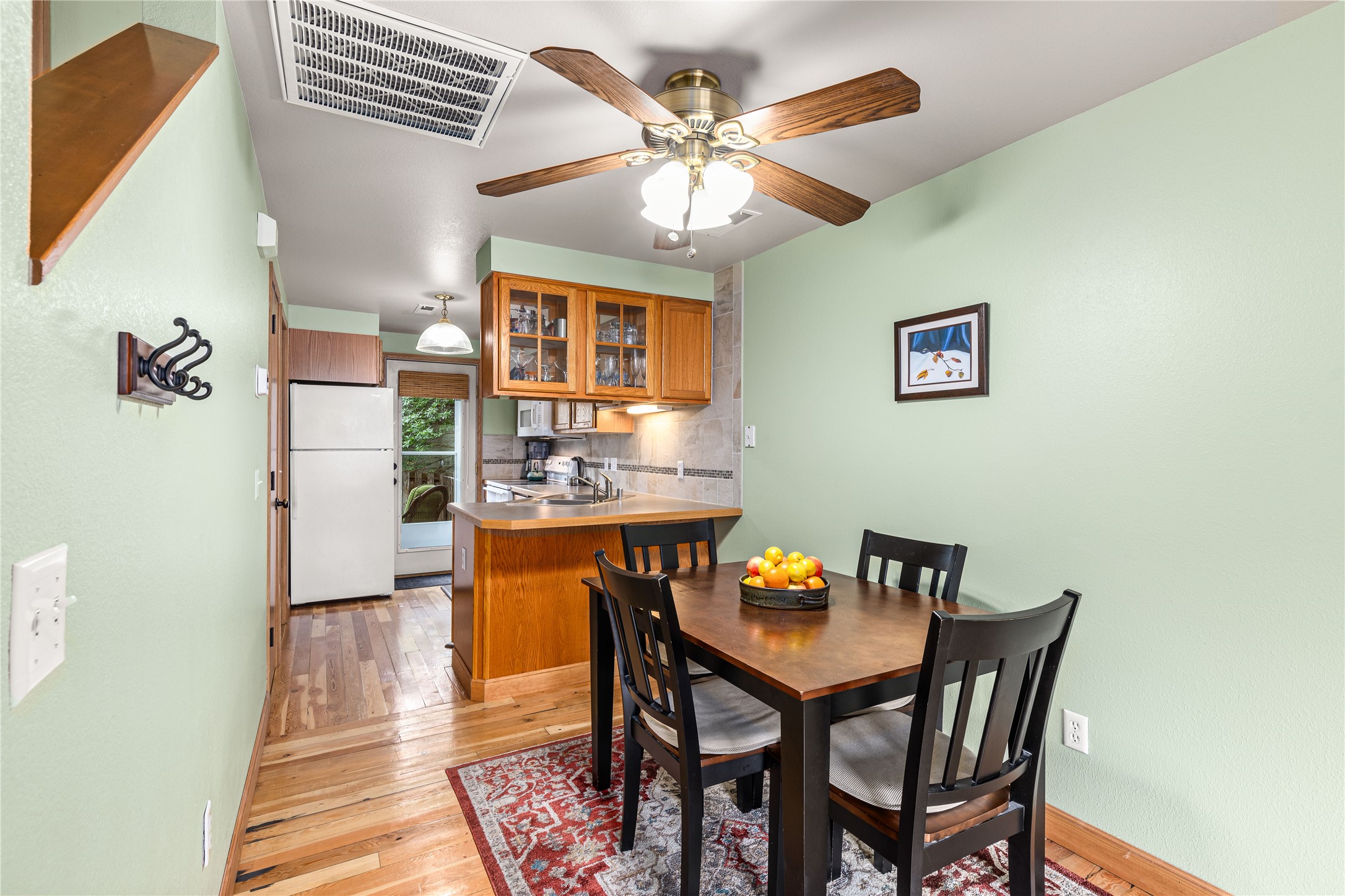 Missoula, Montana 59802, United States, 2 Bedrooms Bedrooms, ,2 BathroomsBathrooms,Residential,Active,148158