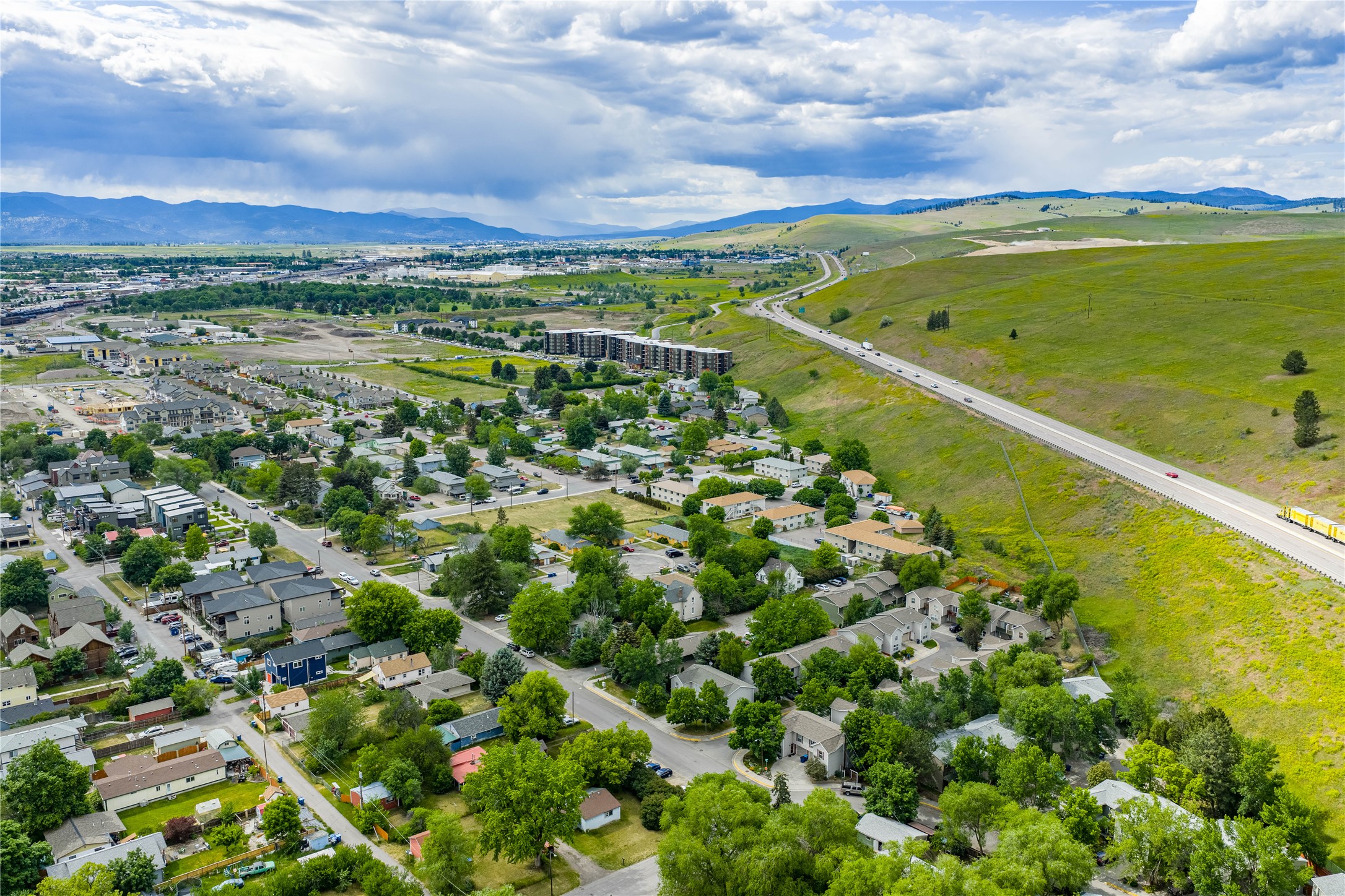 Missoula, Montana 59802, United States, 2 Bedrooms Bedrooms, ,2 BathroomsBathrooms,Residential,Active,148158