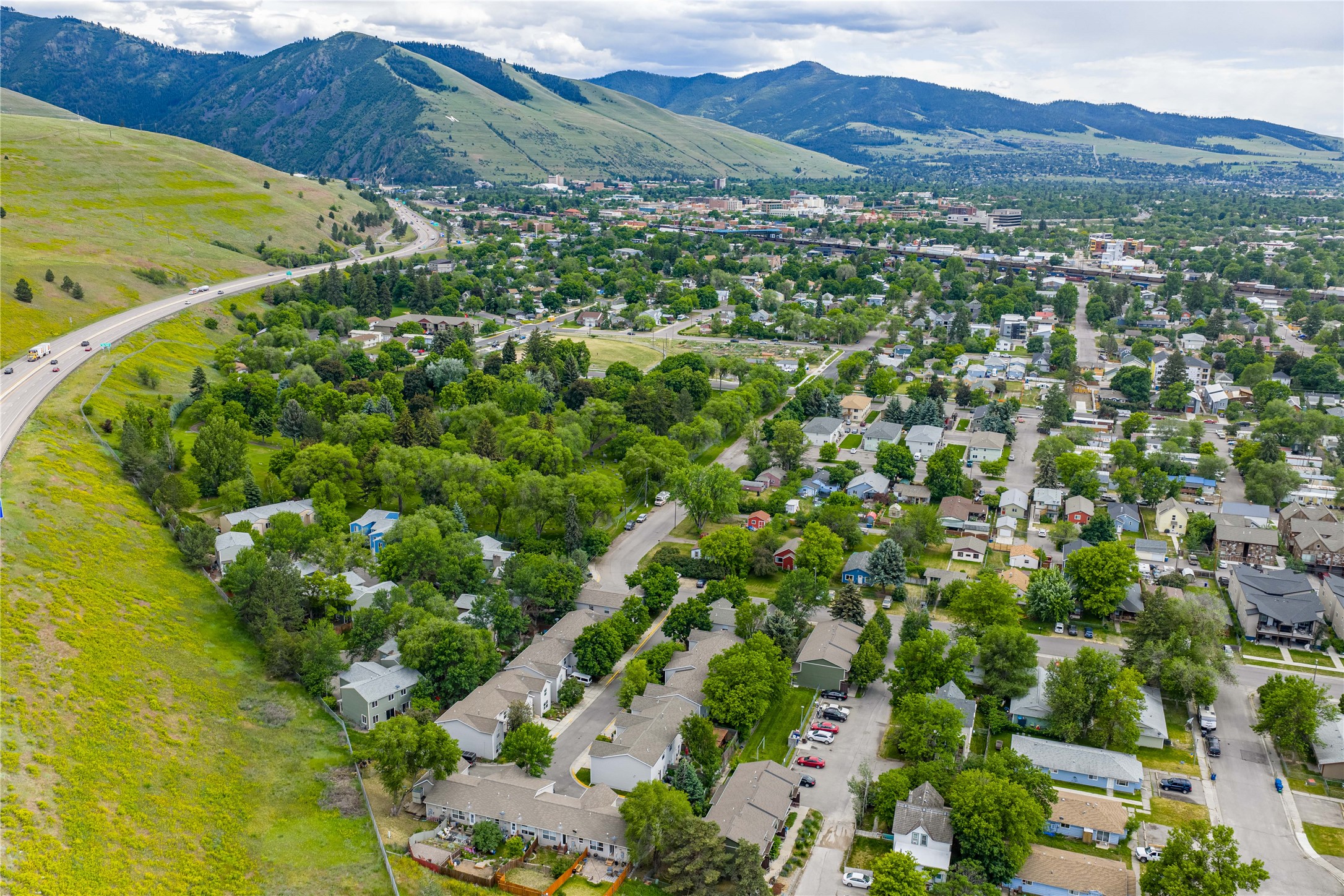 Missoula, Montana 59802, United States, 2 Bedrooms Bedrooms, ,2 BathroomsBathrooms,Residential,Active,148158