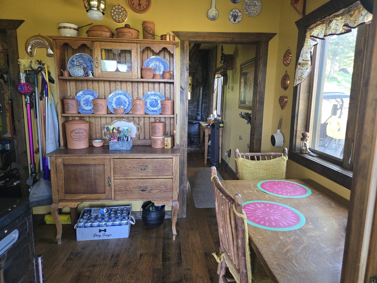 13689 Hoover Creek Road