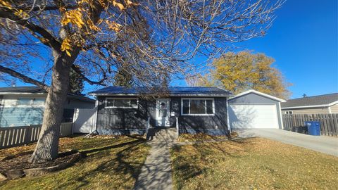 Photo of 517 23rd Avenue NE, Great Falls, MT 59404 (MLS # 30060486)