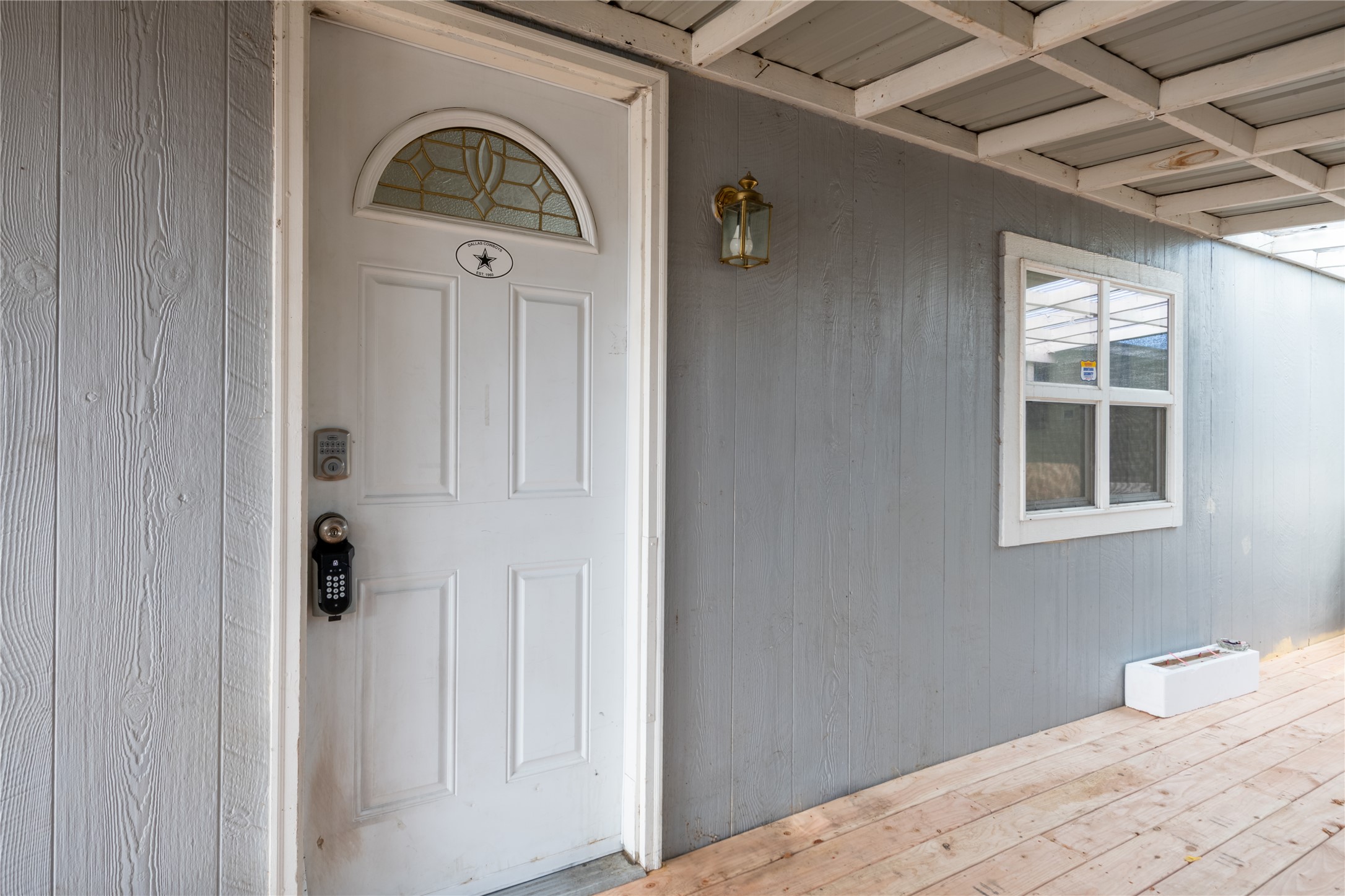 513 S Caravan Street