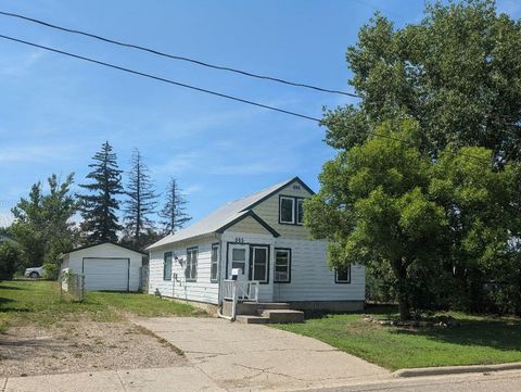 305 8th Avenue N Shelby MT 59474