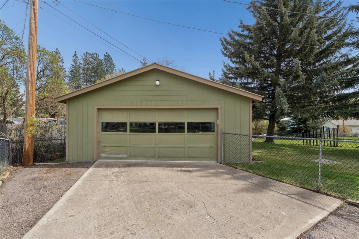 15 Council Bluffs Drive