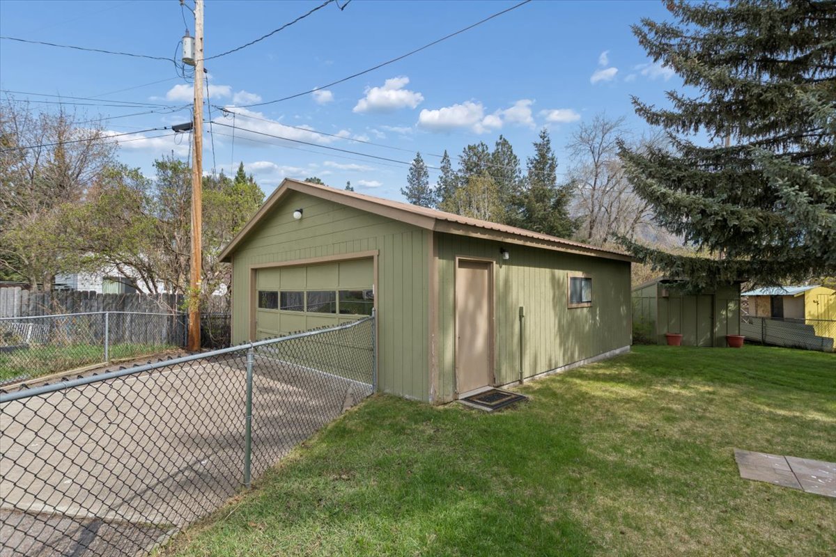 15 Council Bluffs Drive