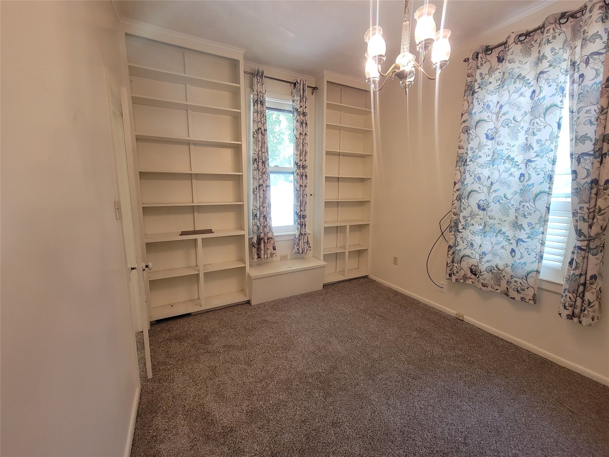 1139 Poplar Street
