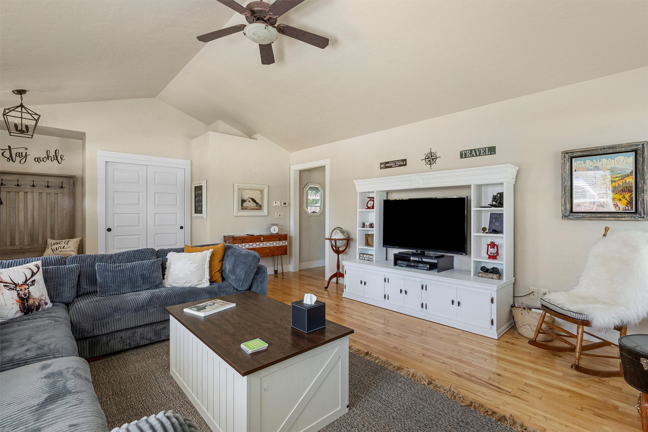 Hamilton, Montana 59840, United States, 3 Bedrooms Bedrooms, ,2 BathroomsBathrooms,Residential,Active,149742