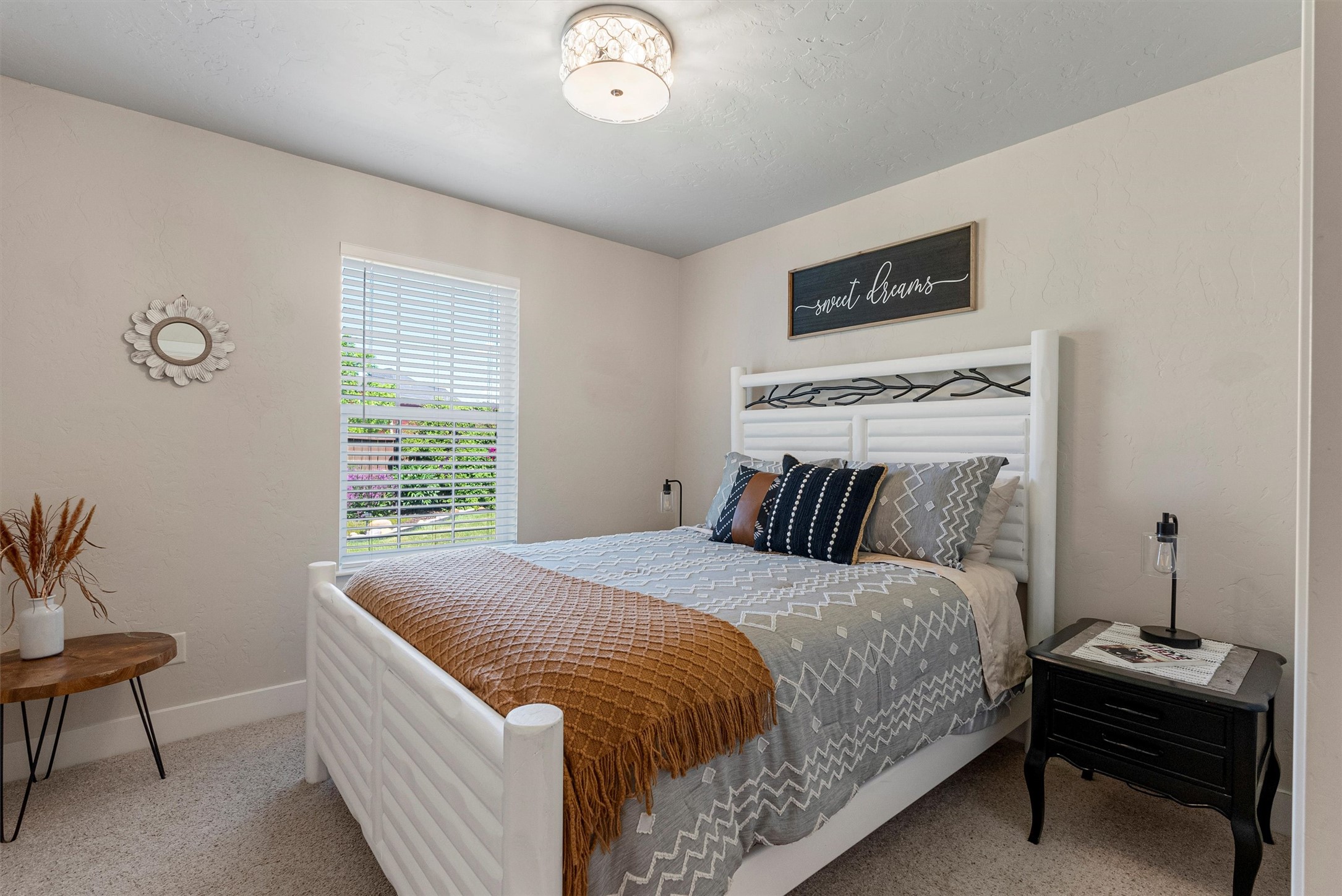 Hamilton, Montana 59840, United States, 3 Bedrooms Bedrooms, ,2 BathroomsBathrooms,Residential,Active,149742