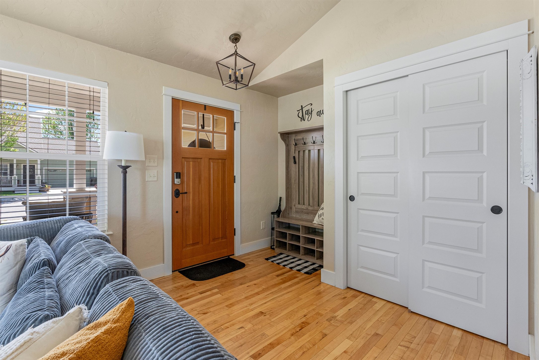 Hamilton, Montana 59840, United States, 3 Bedrooms Bedrooms, ,2 BathroomsBathrooms,Residential,Active,149742