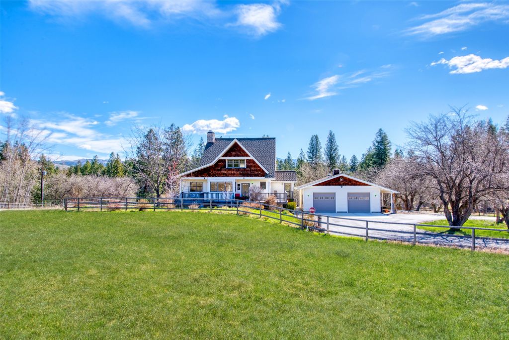 Photo of 3544 McIntosh Lane, Darby, MT 59829 (MLS # 30067255)