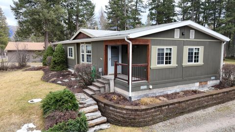 Photo of 1422 Tamarack Lane, Columbia Falls, MT 59912 (MLS # 30066513)