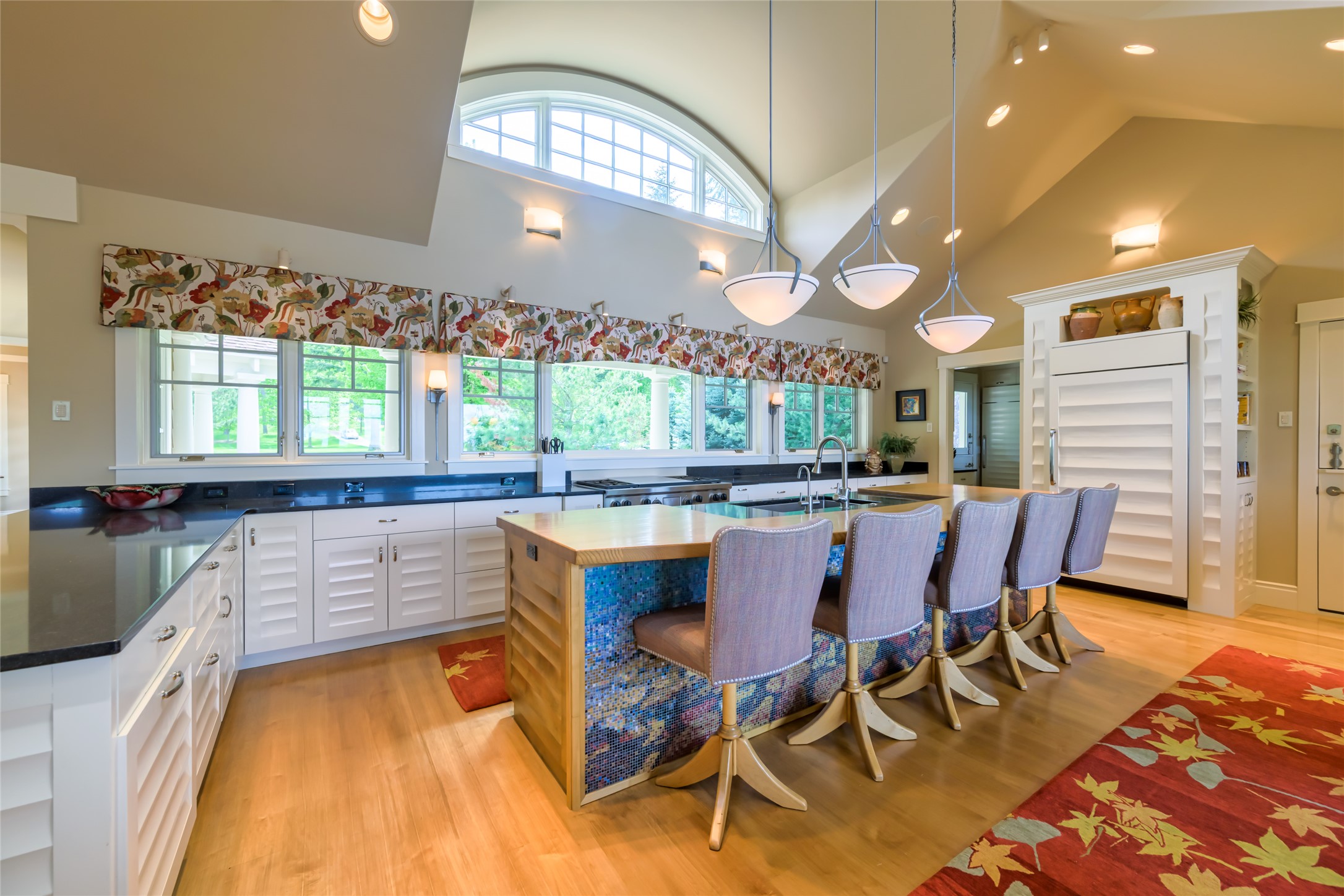 Polson, Montana 59860, United States, 4 Bedrooms Bedrooms, ,5 BathroomsBathrooms,Residential,Active,140764