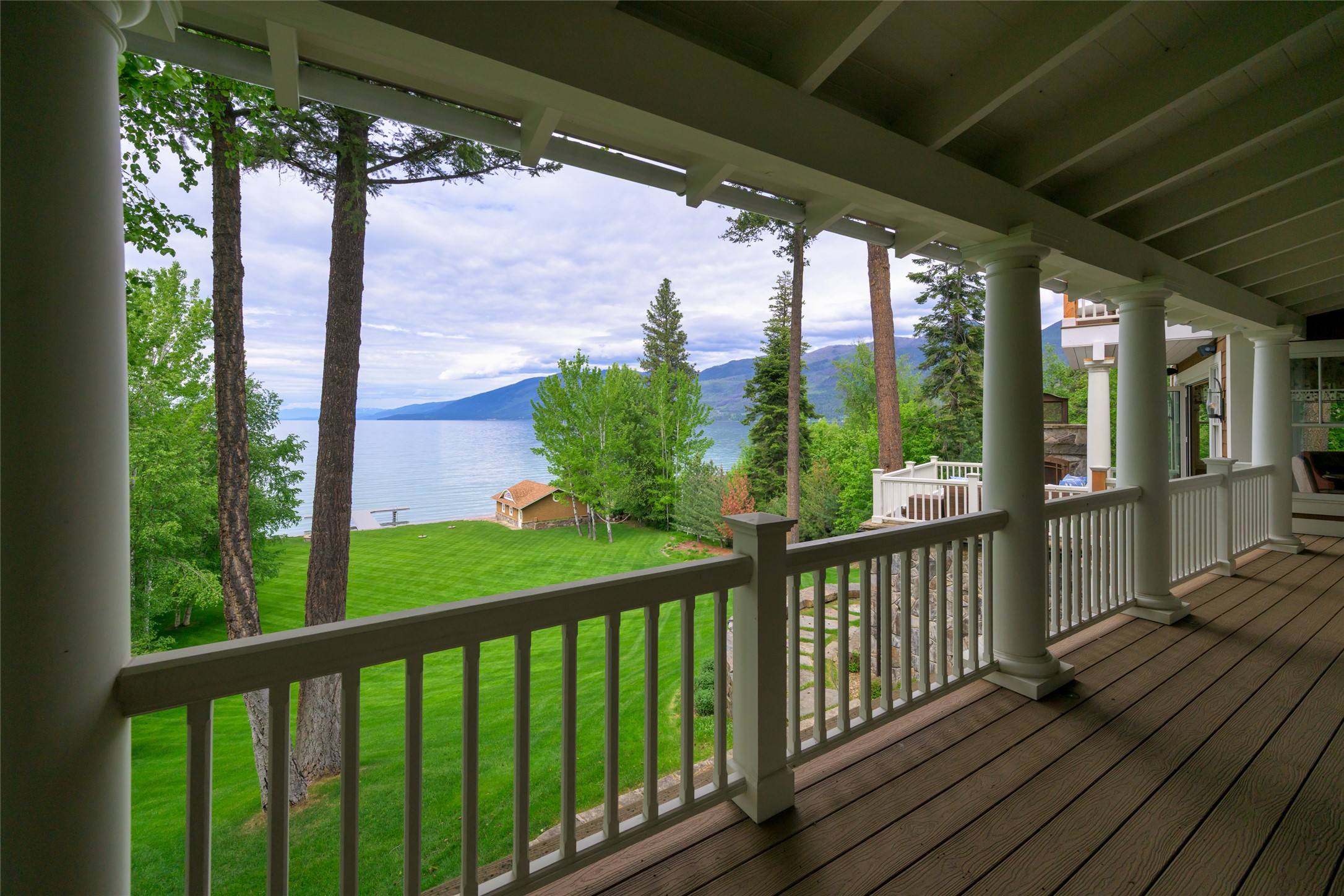 Polson, Montana 59860, United States, 4 Bedrooms Bedrooms, ,5 BathroomsBathrooms,Residential,Active,140764