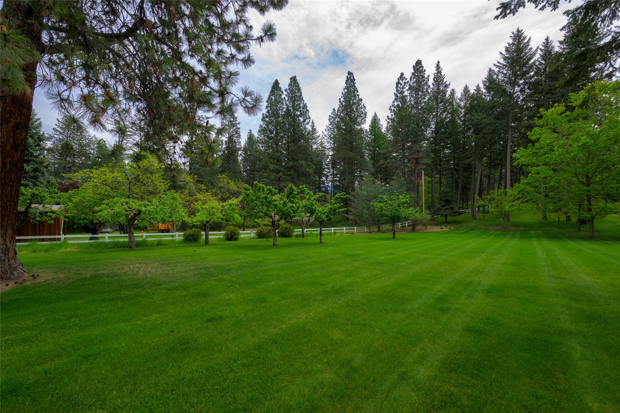 Polson, Montana 59860, United States, 4 Bedrooms Bedrooms, ,5 BathroomsBathrooms,Residential,Active,140764