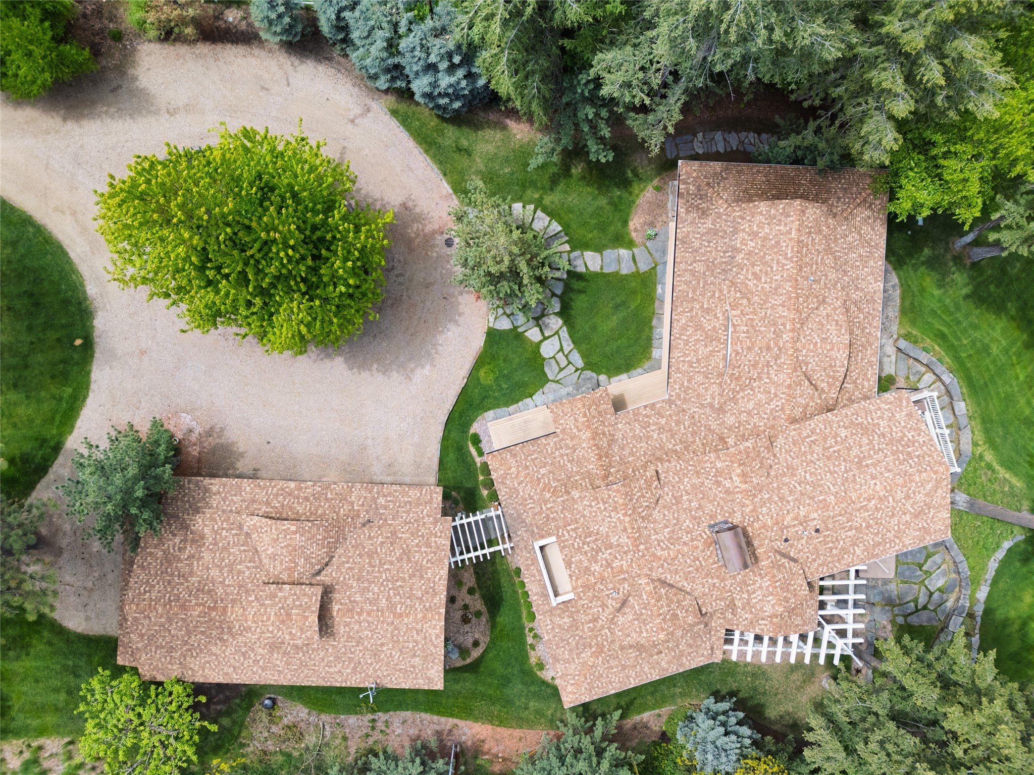 Polson, Montana 59860, United States, 4 Bedrooms Bedrooms, ,5 BathroomsBathrooms,Residential,Active,140764