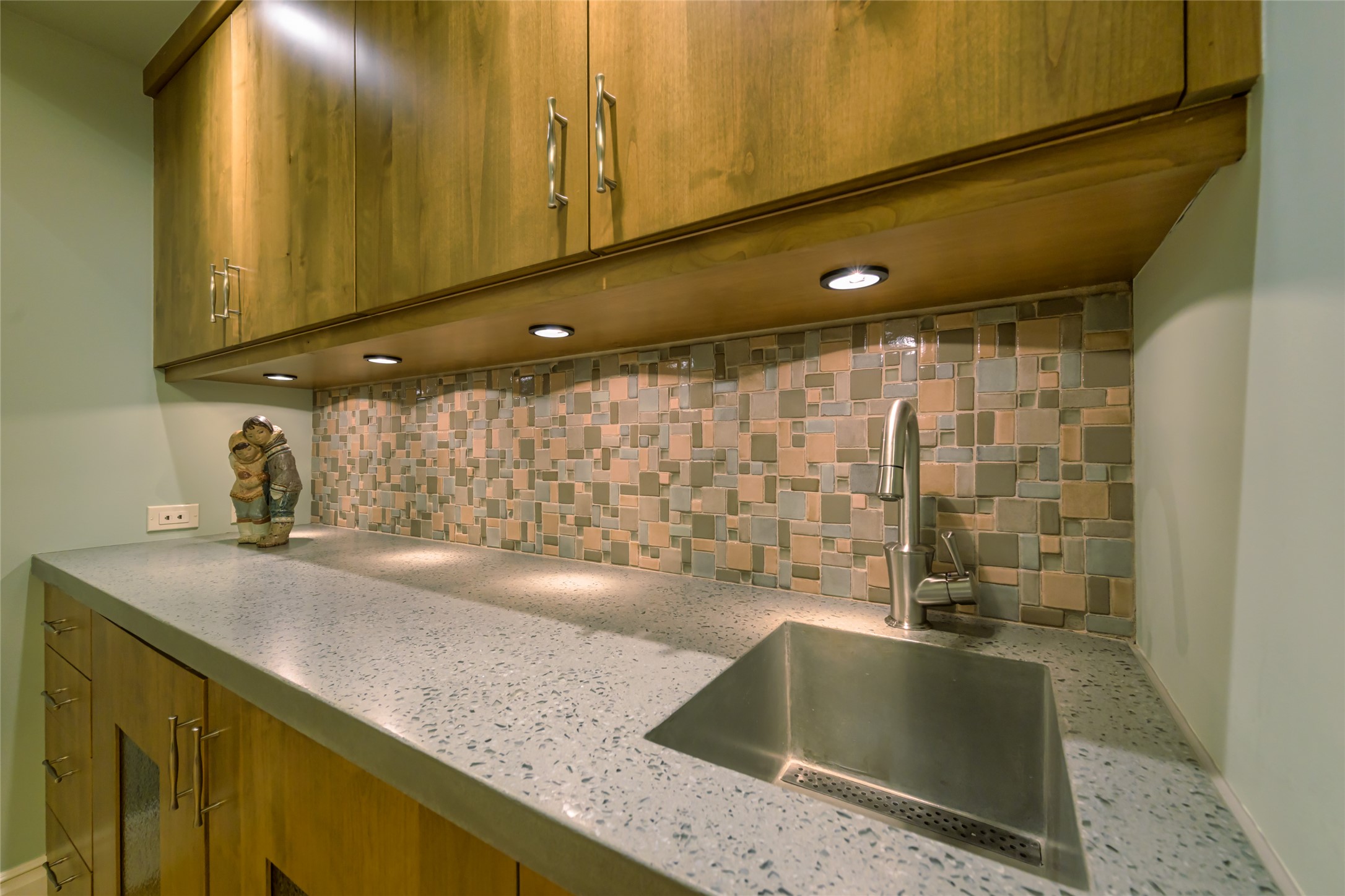 Polson, Montana 59860, United States, 4 Bedrooms Bedrooms, ,5 BathroomsBathrooms,Residential,Active,140764