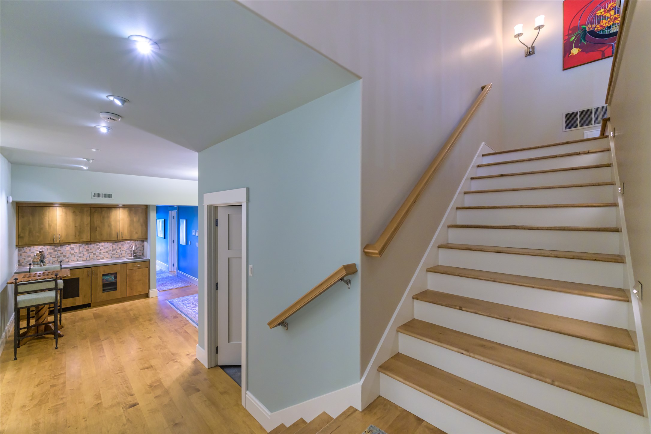 Polson, Montana 59860, United States, 4 Bedrooms Bedrooms, ,5 BathroomsBathrooms,Residential,Active,140764