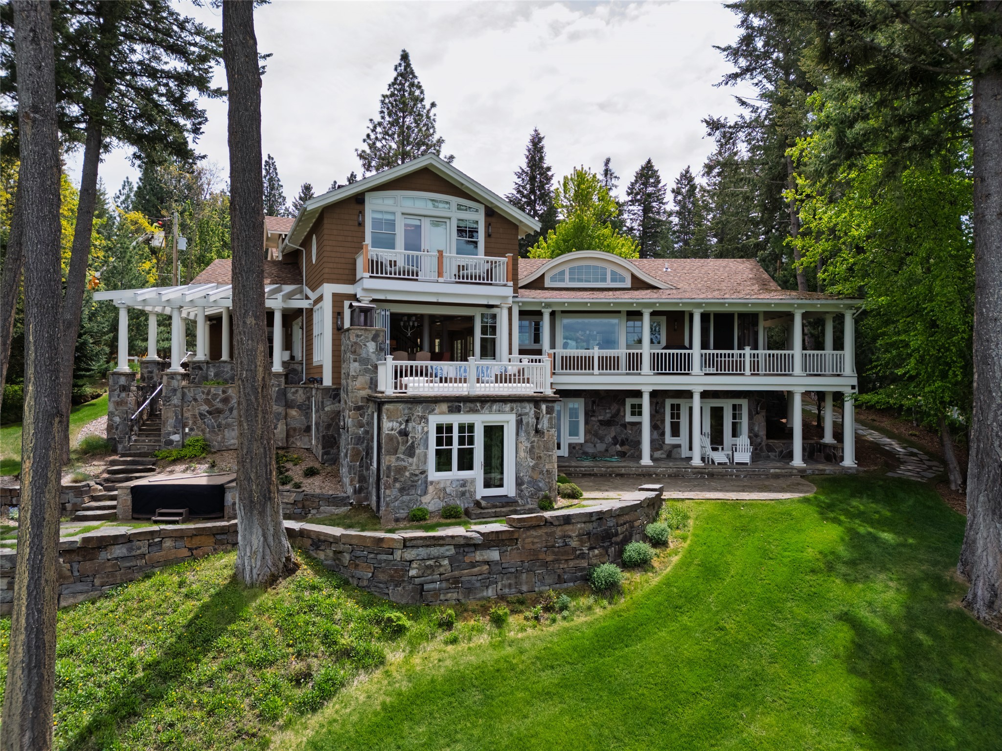 Polson, Montana 59860, United States, 4 Bedrooms Bedrooms, ,5 BathroomsBathrooms,Residential,Active,140764