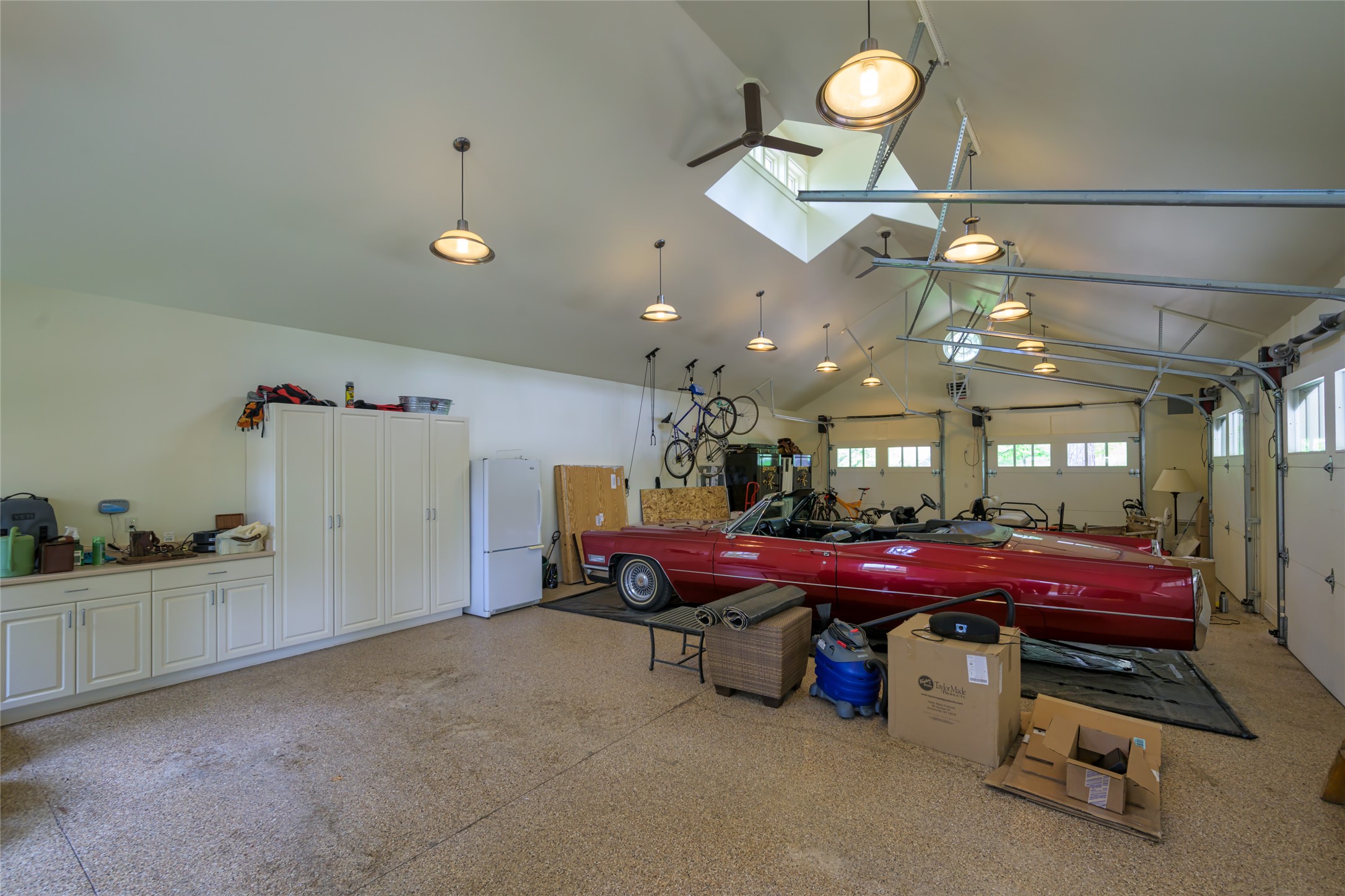 Polson, Montana 59860, United States, 4 Bedrooms Bedrooms, ,5 BathroomsBathrooms,Residential,Active,140764