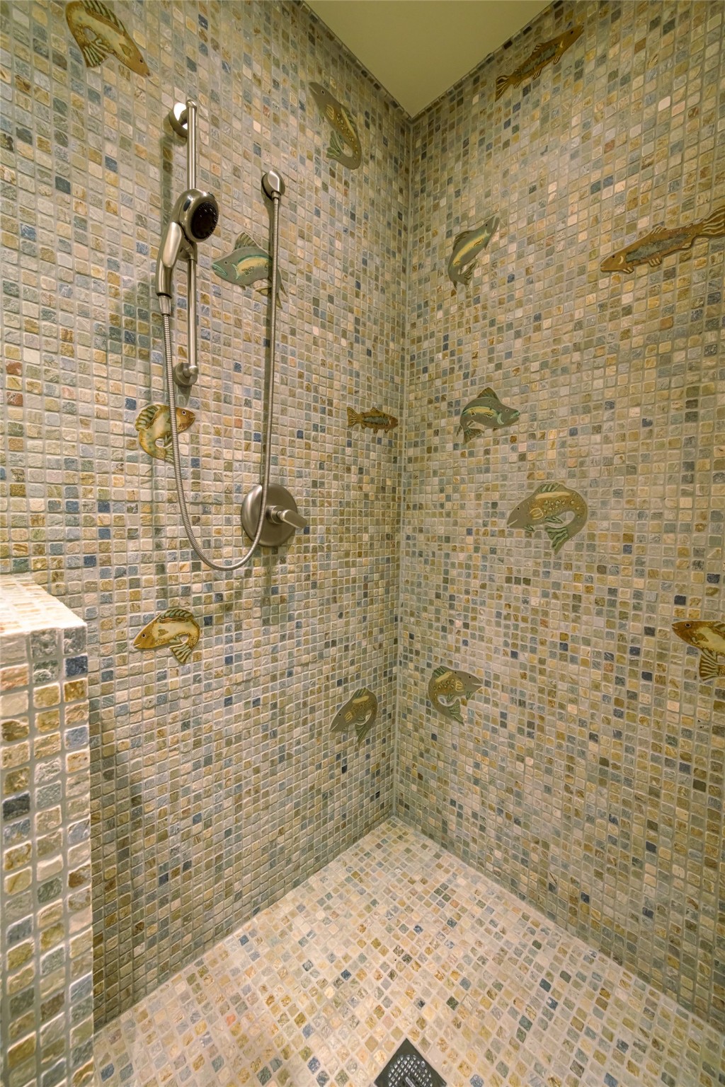 Polson, Montana 59860, United States, 4 Bedrooms Bedrooms, ,5 BathroomsBathrooms,Residential,Active,140764