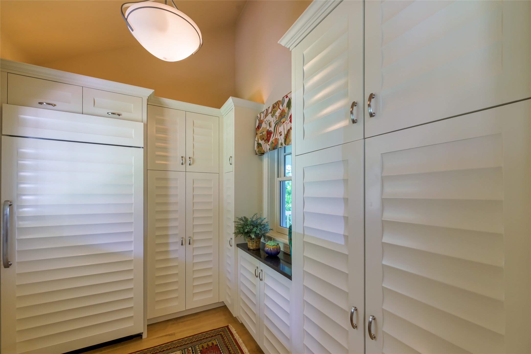 Polson, Montana 59860, United States, 4 Bedrooms Bedrooms, ,5 BathroomsBathrooms,Residential,Active,140764