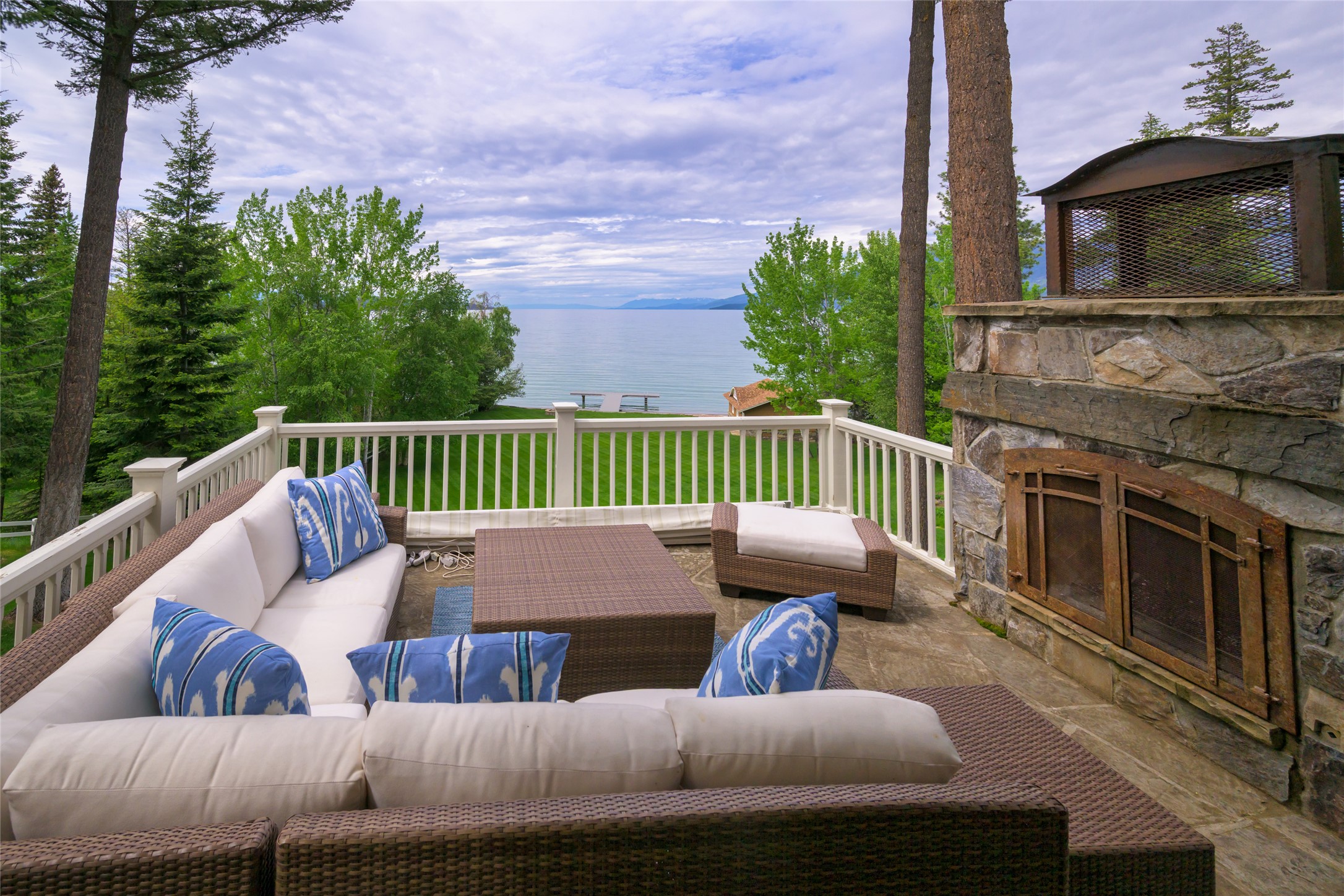 Polson, Montana 59860, United States, 4 Bedrooms Bedrooms, ,5 BathroomsBathrooms,Residential,Active,140764