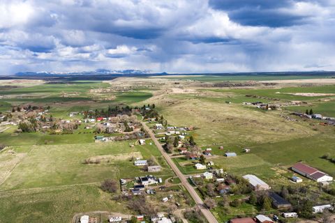 Tiny photo for 1060 55th Avenue S, Great Falls, MT 59405 (MLS # 30064797)