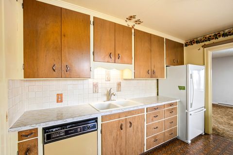 Tiny photo for 1060 55th Avenue S, Great Falls, MT 59405 (MLS # 30064797)