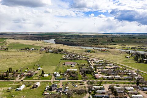 Tiny photo for 1060 55th Avenue S, Great Falls, MT 59405 (MLS # 30064797)
