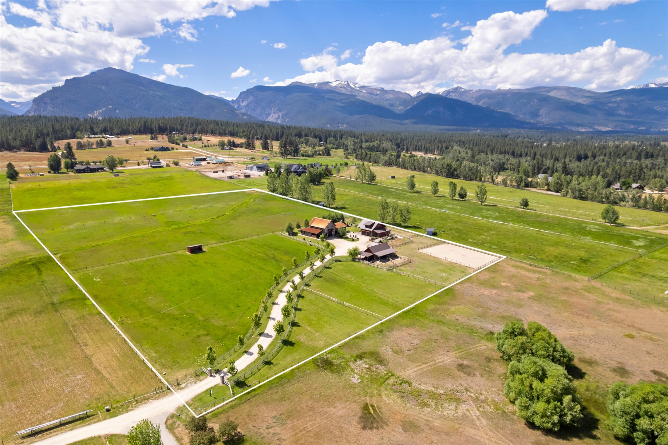 1447 Crowfoot Lane
